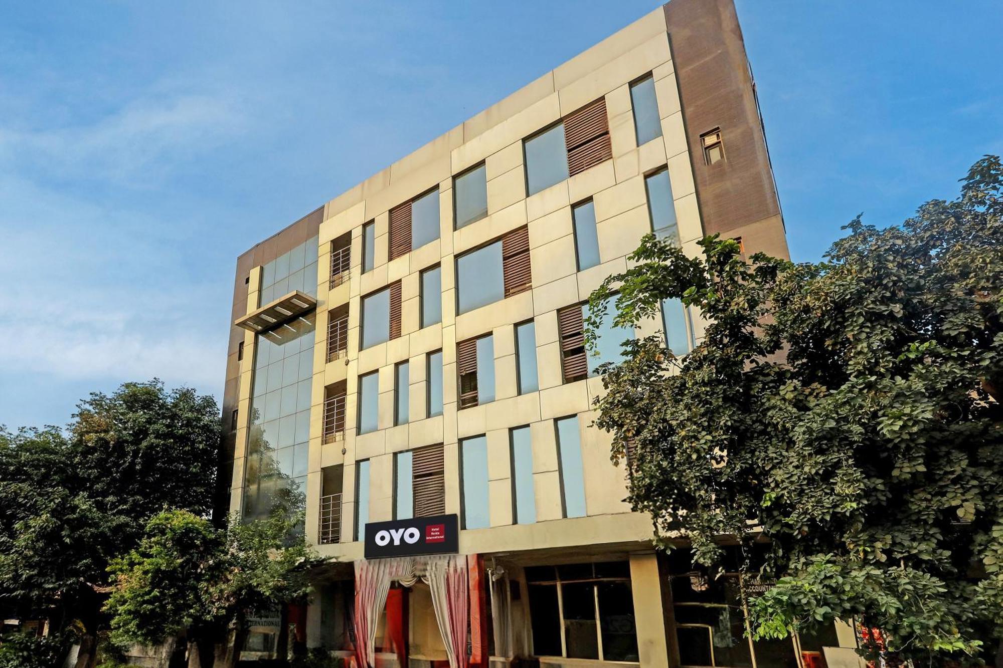 ホテル Collection O Noida Saffron エクステリア 写真
